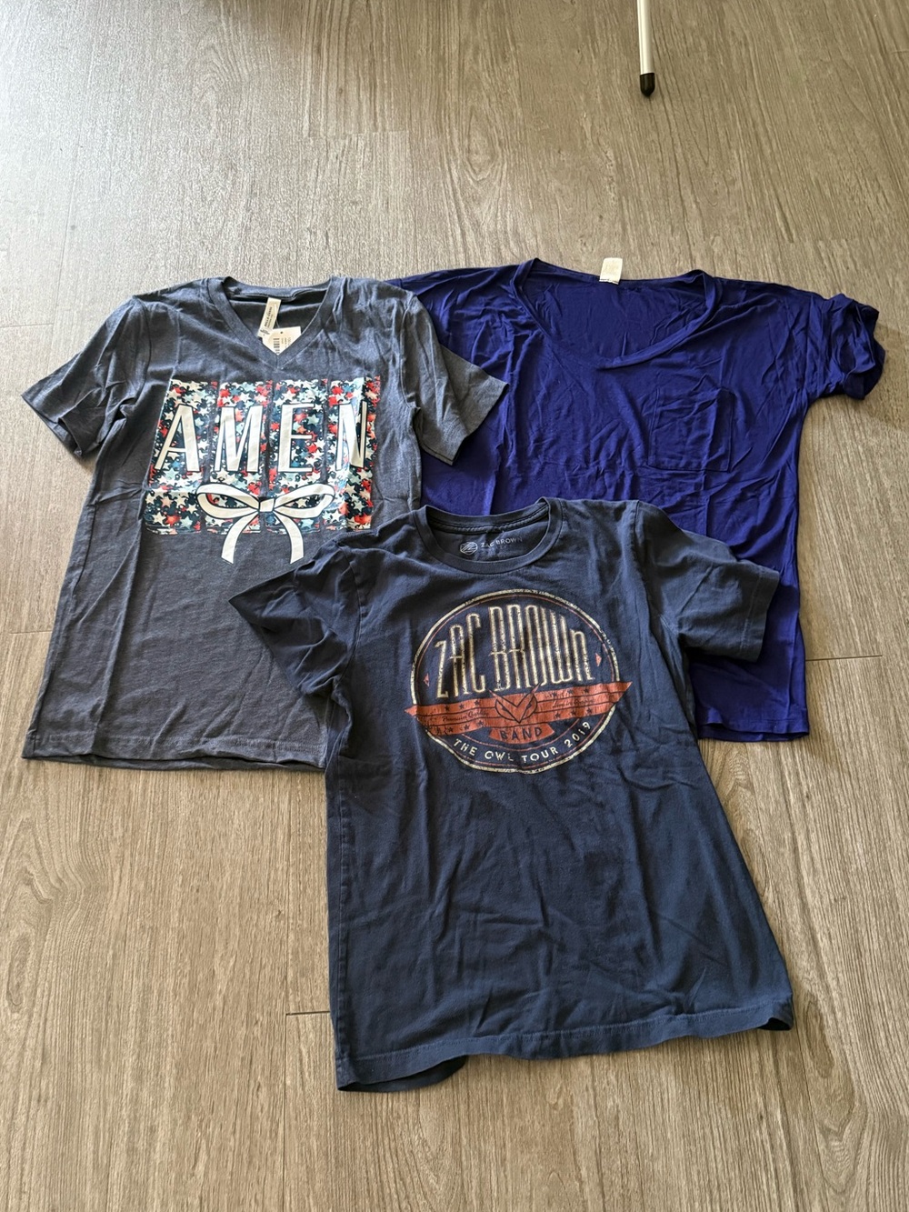 3 Graphic Tees Short Sleeve Tees in Blues